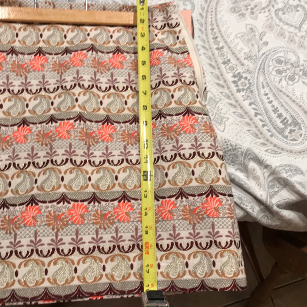 Super cute Loft skirt - Picture 4 of 4